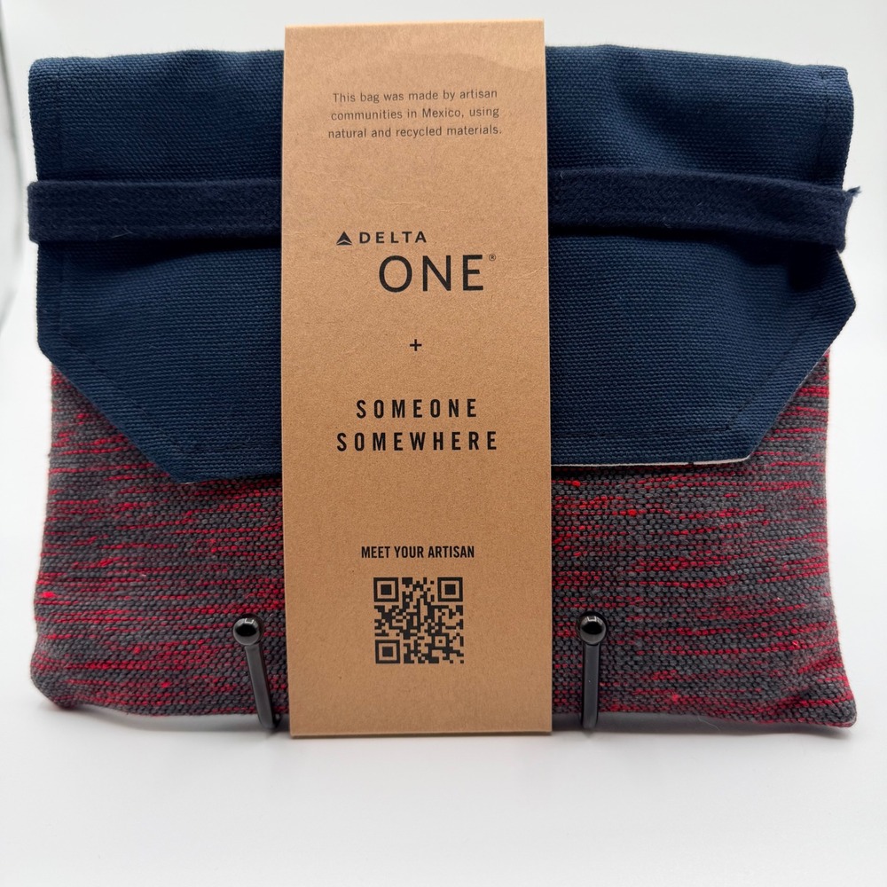 Delta One Someone‎ Somewhere Amenity Kit Pouch Navy Red Artisanal Travel Bag NEW